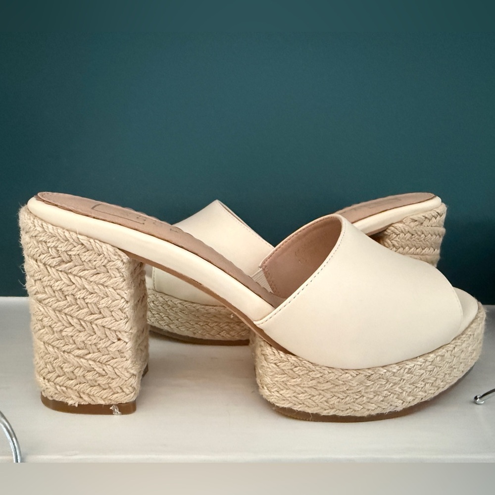 ShuShop Women's Tan Platform Heels 10